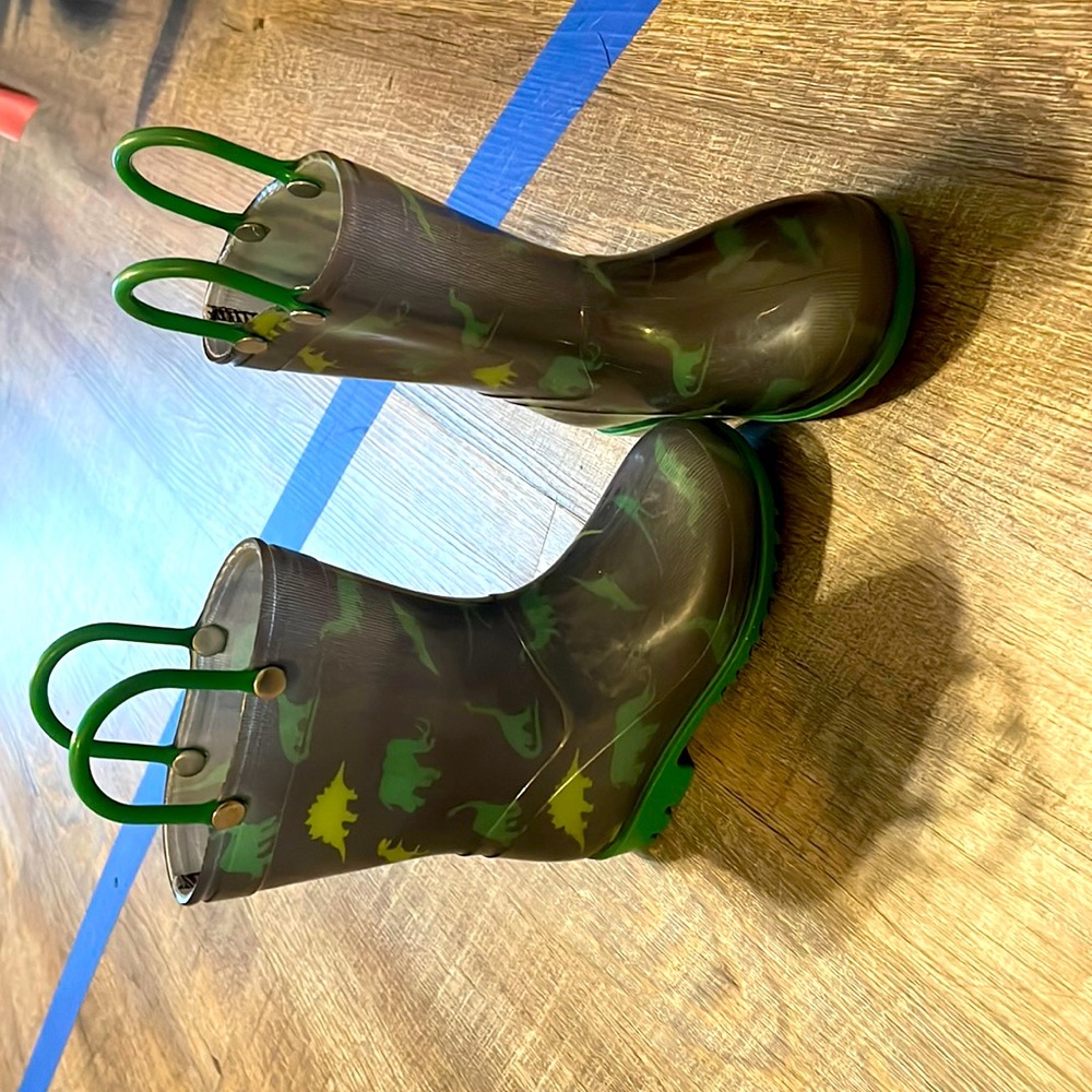 Toddler boy dinosaur rain boots